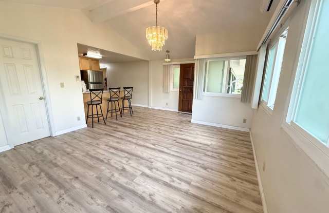 Duplex- Back House, Available Now in Salt Lake!! photos photos