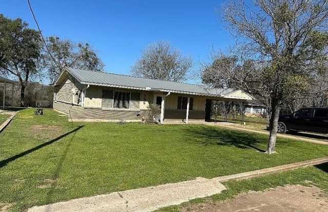 155 County Road 1821 - 155 County Road 1821, Laguna Park, TX 76634