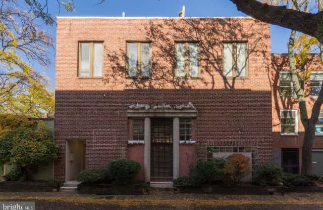 313 FULTON Street Gallery 1