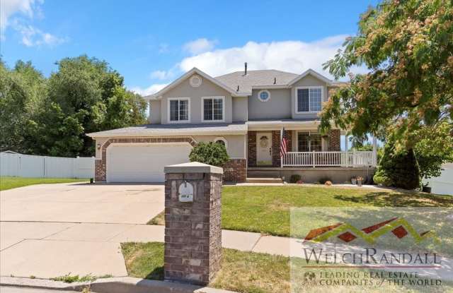 Spacious 6 Bedroom Farmington Home for Rent photos photos