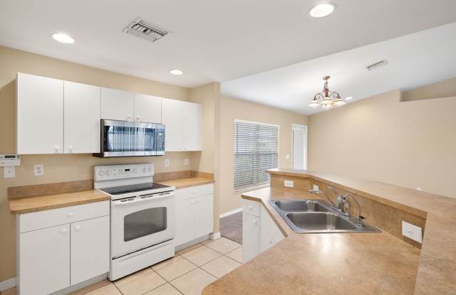Welcome to this fabulous, Annual, 3 bedroom, 2 bathroom, home photos photos