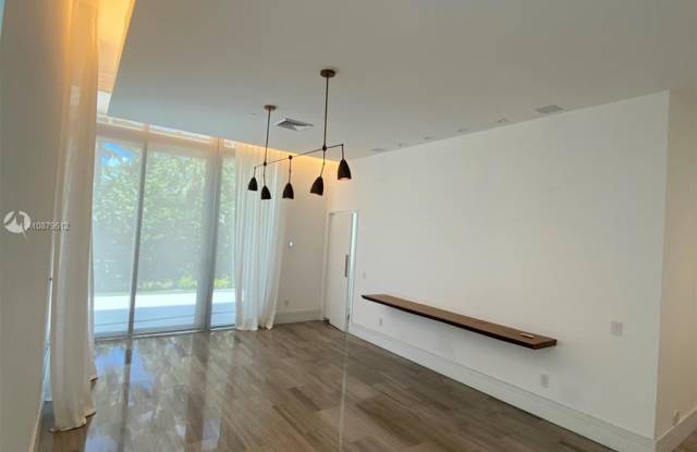 107 Reef Ln Gallery 3