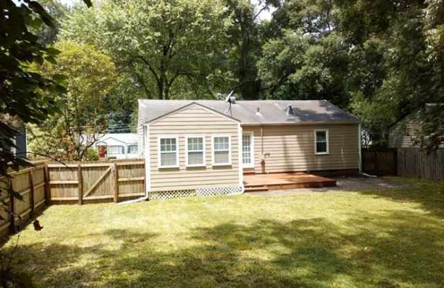 1103 Shepherds Lane NE Gallery 3