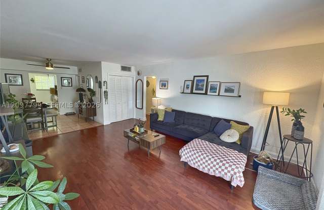 9280 Bay Harbor Ter Gallery 1