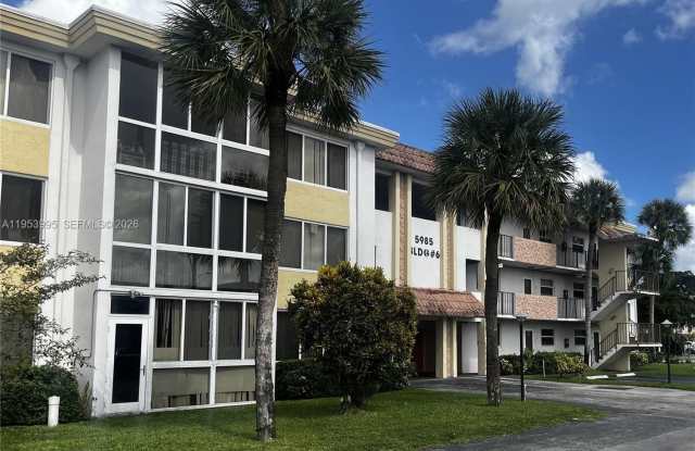 5985 Del Lago Cir photos photos