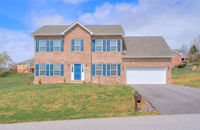 30 Siena Drive | 4 Bed 2.5 Bath House | June 10th - 30 Siena Drive Northwest, Christiansburg, VA 24073