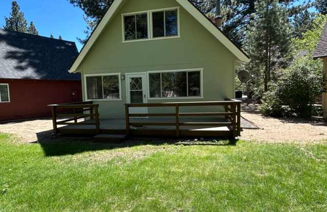 Highland Woods Neighborhood * Renovated 2 Bed + Huge Loft, 2 Bath House photos photos
