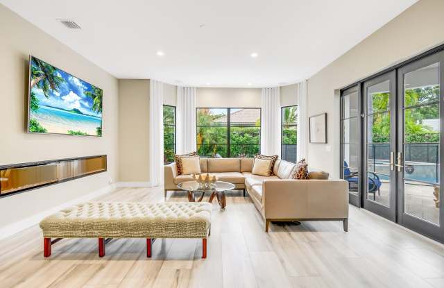 2427 Players Court photos photos