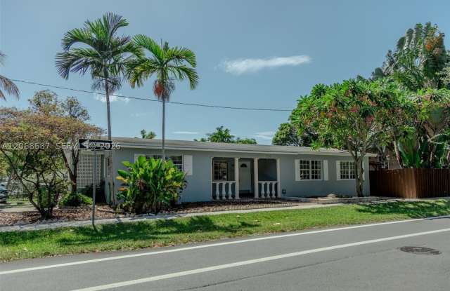 729 NE 2nd Ct Gallery 2