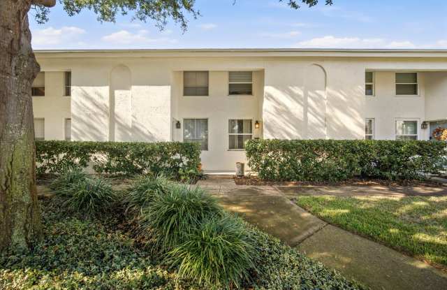 Charming 2-Bedroom Townhome in South Tampa photos photos
