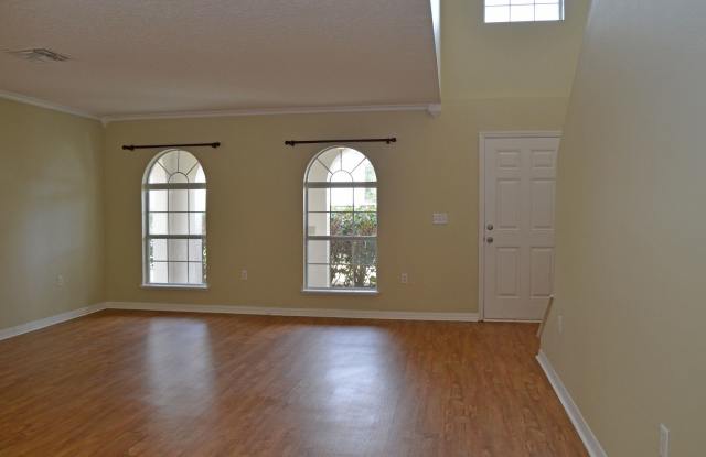 Spacious Four Bedroom in Yulee! Gallery 3
