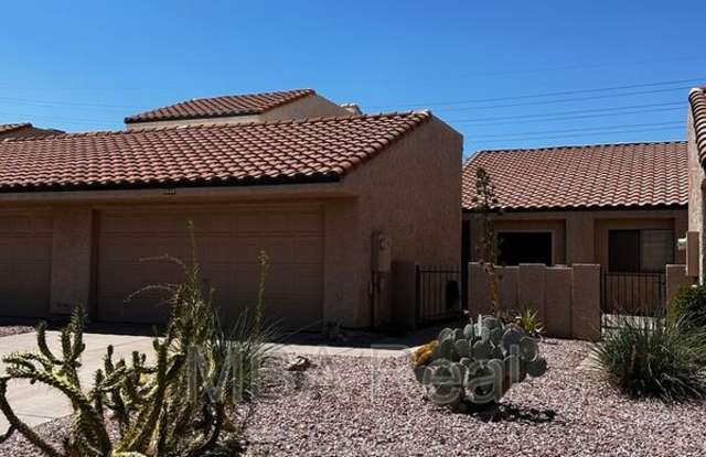1630 N El Camino Dr photos photos