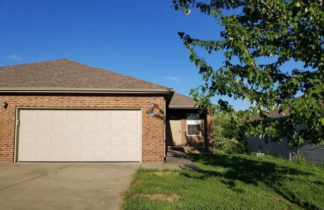 HELLO ROGERSVILLE! 3 Bedroom Ready for you! Gallery 1