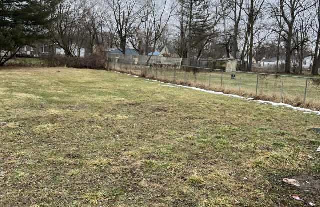 4913 Hughes Road Gallery 2