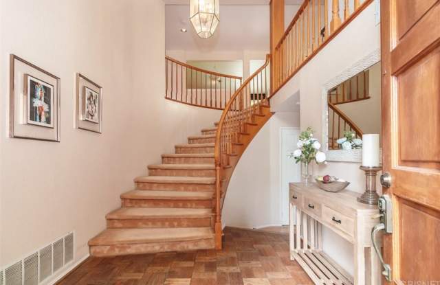 24628 Gardenstone Lane Gallery 3
