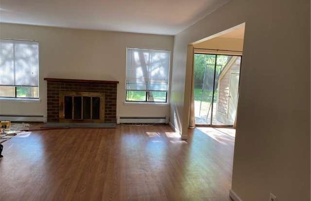 188 Ivy Hill Crescent Gallery 4