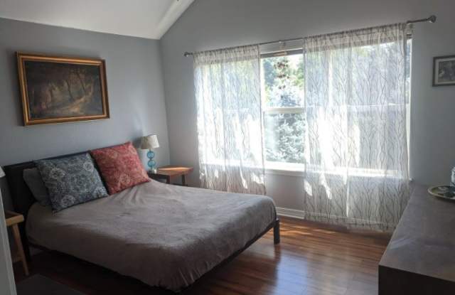 593 Wild Ridge Ln Gallery 2