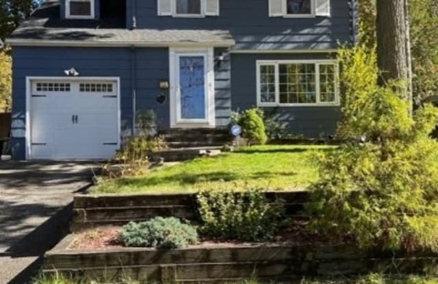 4 Lenox Ter - 4 Lenox Terrace, Essex County, NJ 07052