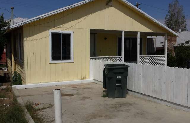 Newly Renovated 3 bed 2 bath home in Taft photos photos