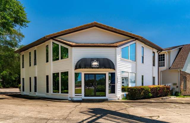 1980 Lewis Turner Boulevard photos photos