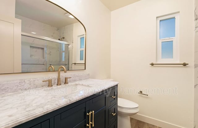 222-230 W J St. - 222 West J Street, Encinitas, CA 92024 222-230 W J St. - 222 West J Street, Encinitas, CA 92024