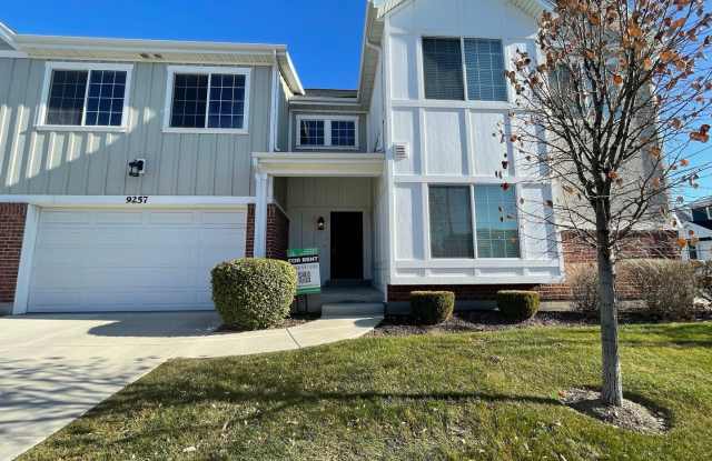 Move-In Ready Home in the Heart of Sandy - 9257 Ashbourne Drive, Sandy, UT 84094