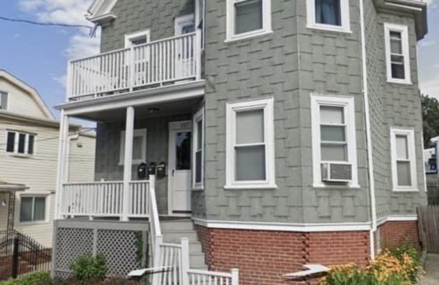 207 Lowell St - 207 Lowell Street, Somerville, MA 02143