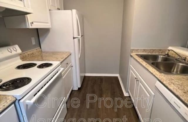 4017 Hunters Ridge Drive SW - 4017 Hunters Ridge Drive Southwest, Huntsville, AL 35802