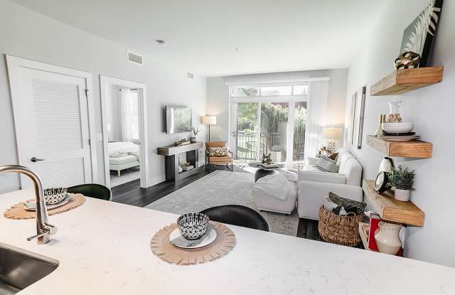 The Residences at Hamilton Lakes Gallery 3