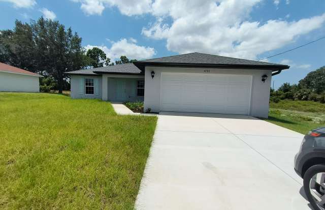 4105 13th Street SW photos photos