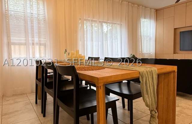 20761 NE 2nd Ct Gallery 2