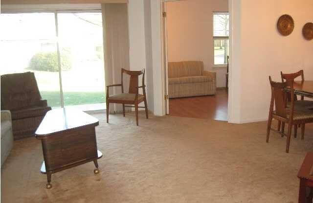 425 Bayberry Court Gallery 3