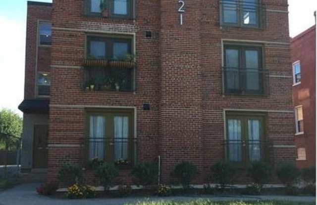 Updated one bed/one bath E Cap Condo, in-unit washer/dryer photos photos