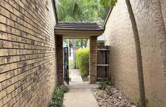 101 SANTA ANA AVE. Gallery 2