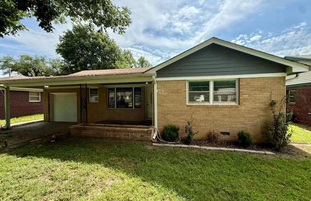 5 Bedroom 2 Bathroom in Derby, KS photos photos 5 Bedroom 2 Bathroom in Derby, KS photos photos