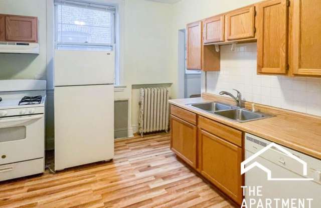 5051 North Damen Ave. photos photos