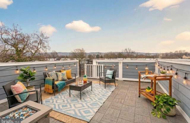 1711 D Street SE photos photos