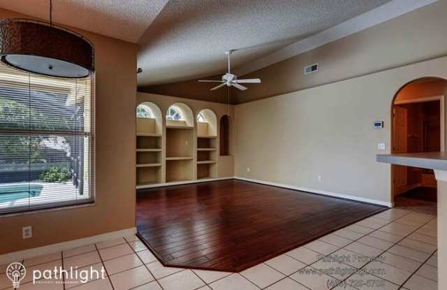 878 High Pointe Circle Gallery 4