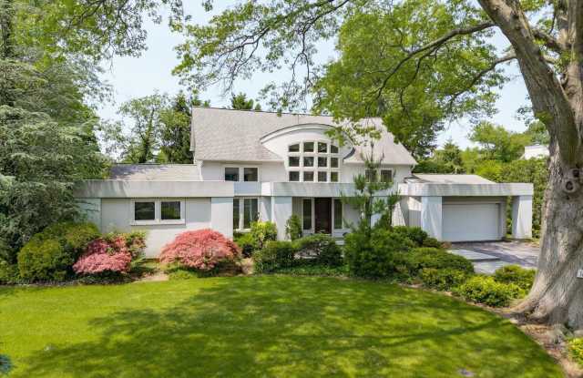 16 Polo Field Lane - 16 Polo Field Lane, Lake Success, NY 11020