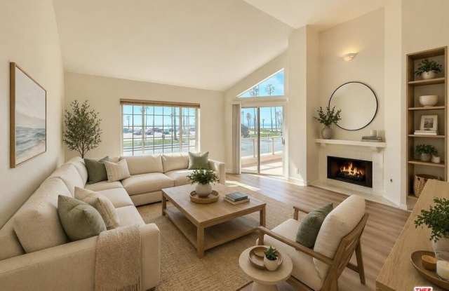 574 Island View Cir photos photos