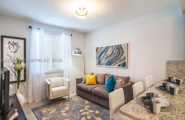 833 SW 13th Ct Gallery 3