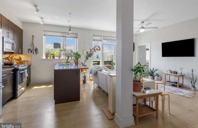 1646 S 12TH STREET - 1646 South 12th Street, Philadelphia, PA 19148