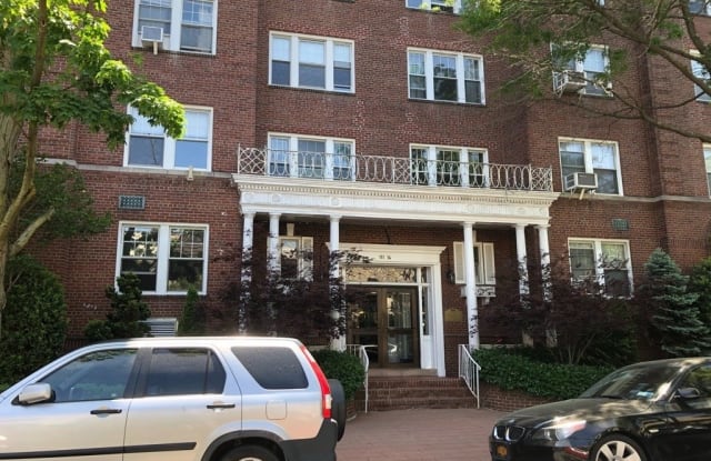 111-14 76 Ave - 111-14 76 Ave, Queens, NY 11375