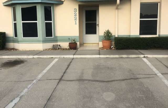 Great location, freshly painted, close to turnpike. photos photos