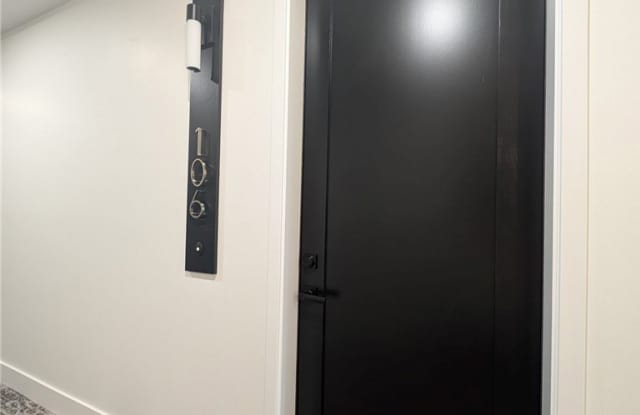 402 W Grand Avenue photos photos