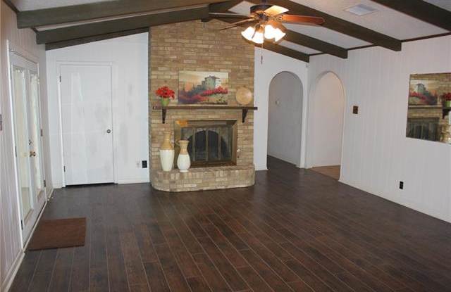 1839 E Cedar Elm Drive Gallery 2