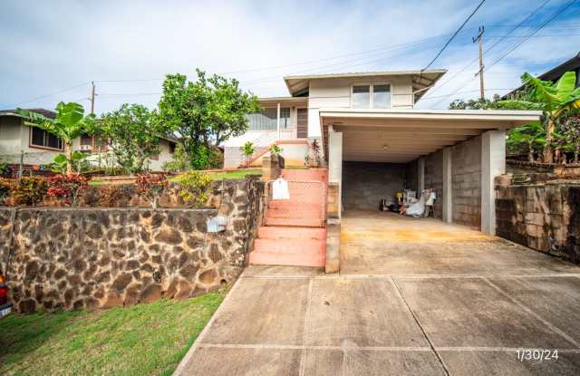 Rarely Available 4 BD/2 BA Home in Aiea Gallery 1