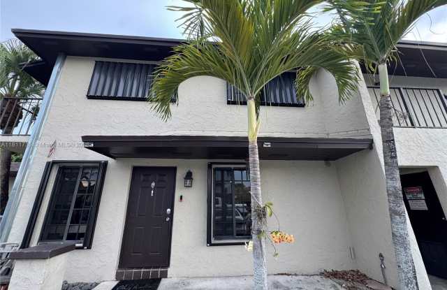 13953 SW 46th Ter photos photos