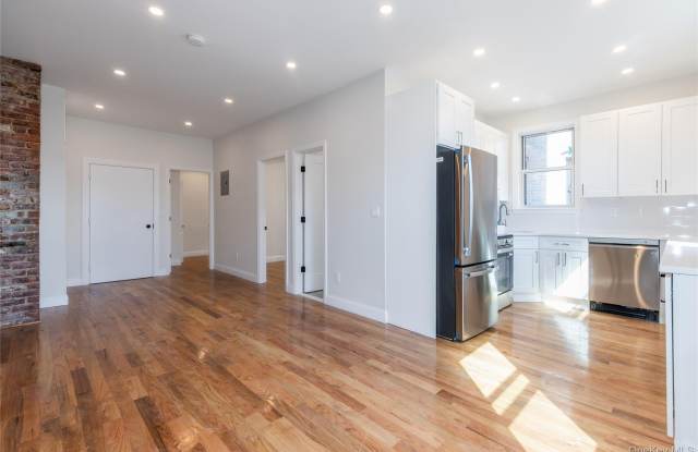 104-44 42nd Avenue - 104-44 42nd Avenue, Queens, NY 11368