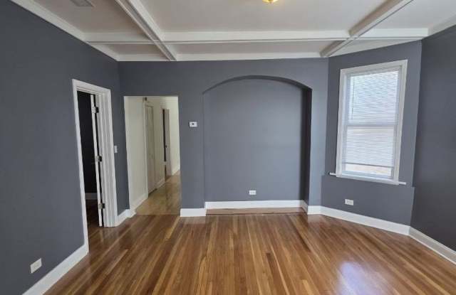 4926 W Rice Street Gallery 2